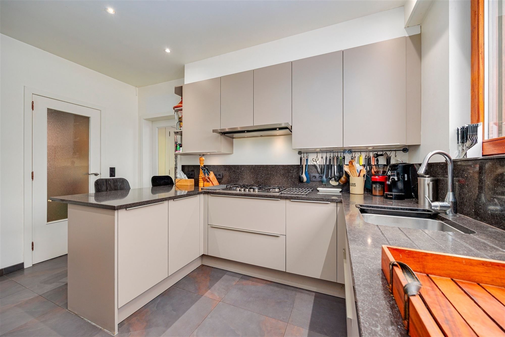 Instapklare woning met grote tuin en prachtig zicht op weilanden foto 12