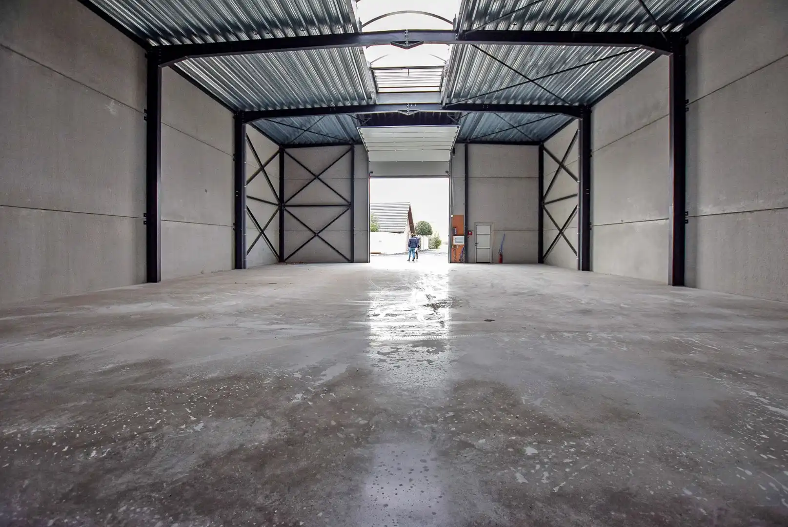 Geïsoleerde nieuwbouwloods 9G (loods 2) (290m²) te huur op een industrie- ambachtzone te Vleteren foto 4