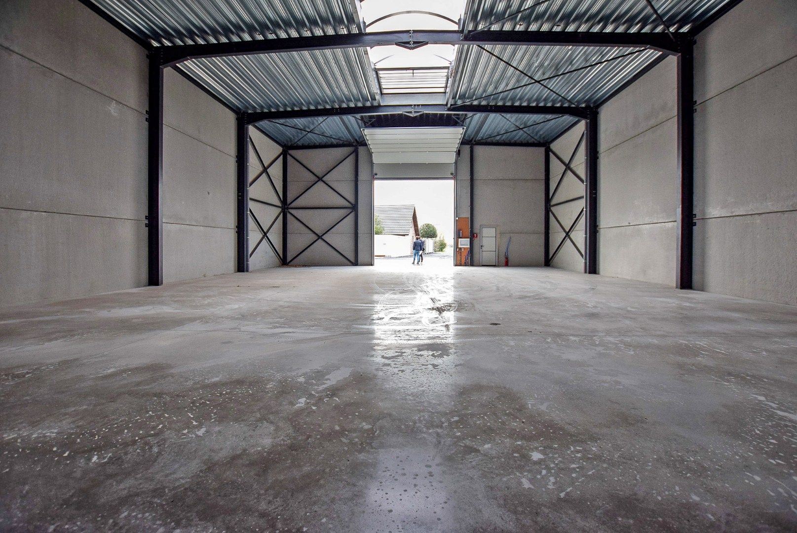 Geïsoleerde nieuwbouwloods 9G (loods 2) (290m²) te huur op een industrie- ambachtzone te Vleteren foto 4