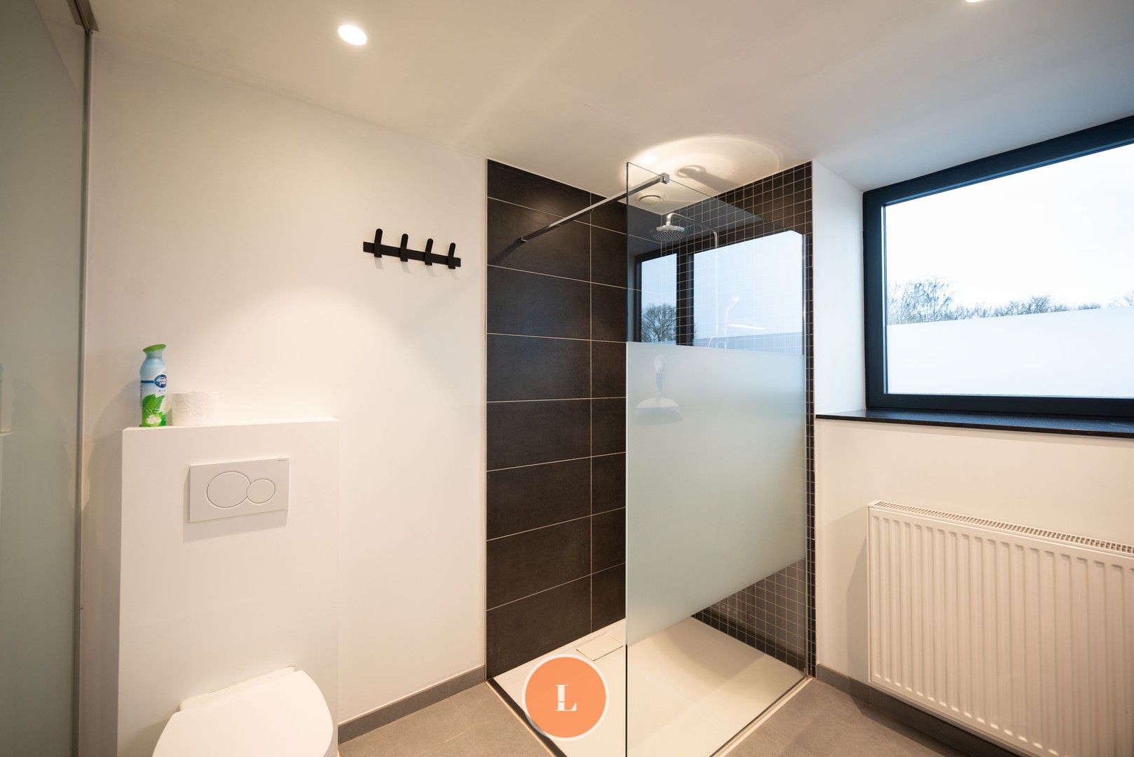 Gerenoveerde woning met loods (100m²) te koop in Menen foto 15