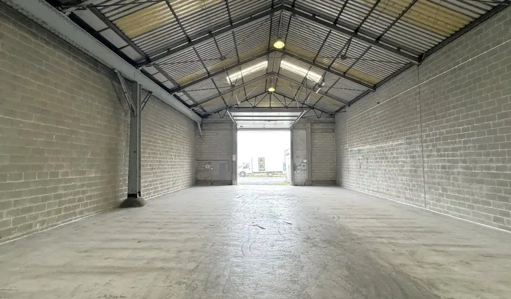 Magazijn te huur aan Houtdok in haven Antwerpen foto 11