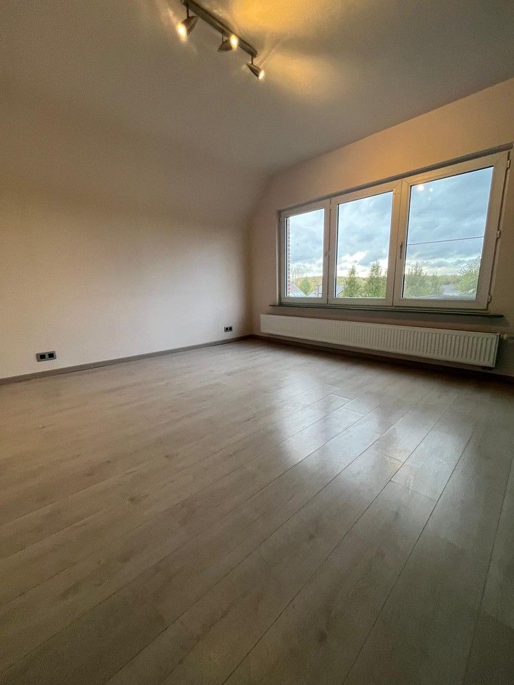 Mooie gezinswoning foto 10