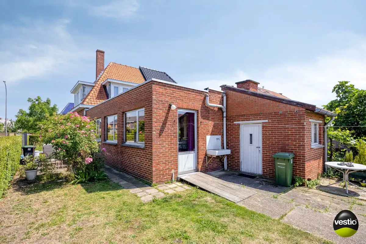 Te renoveren, charmante half open bebouwing met garage in de Banneuxwijk foto 20