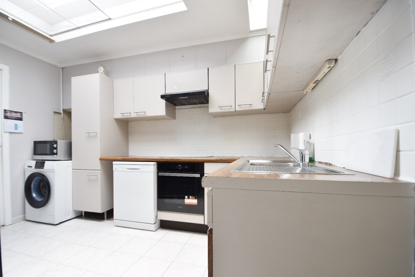 Bemeubelde woning op een toplocatie in Temse foto 4