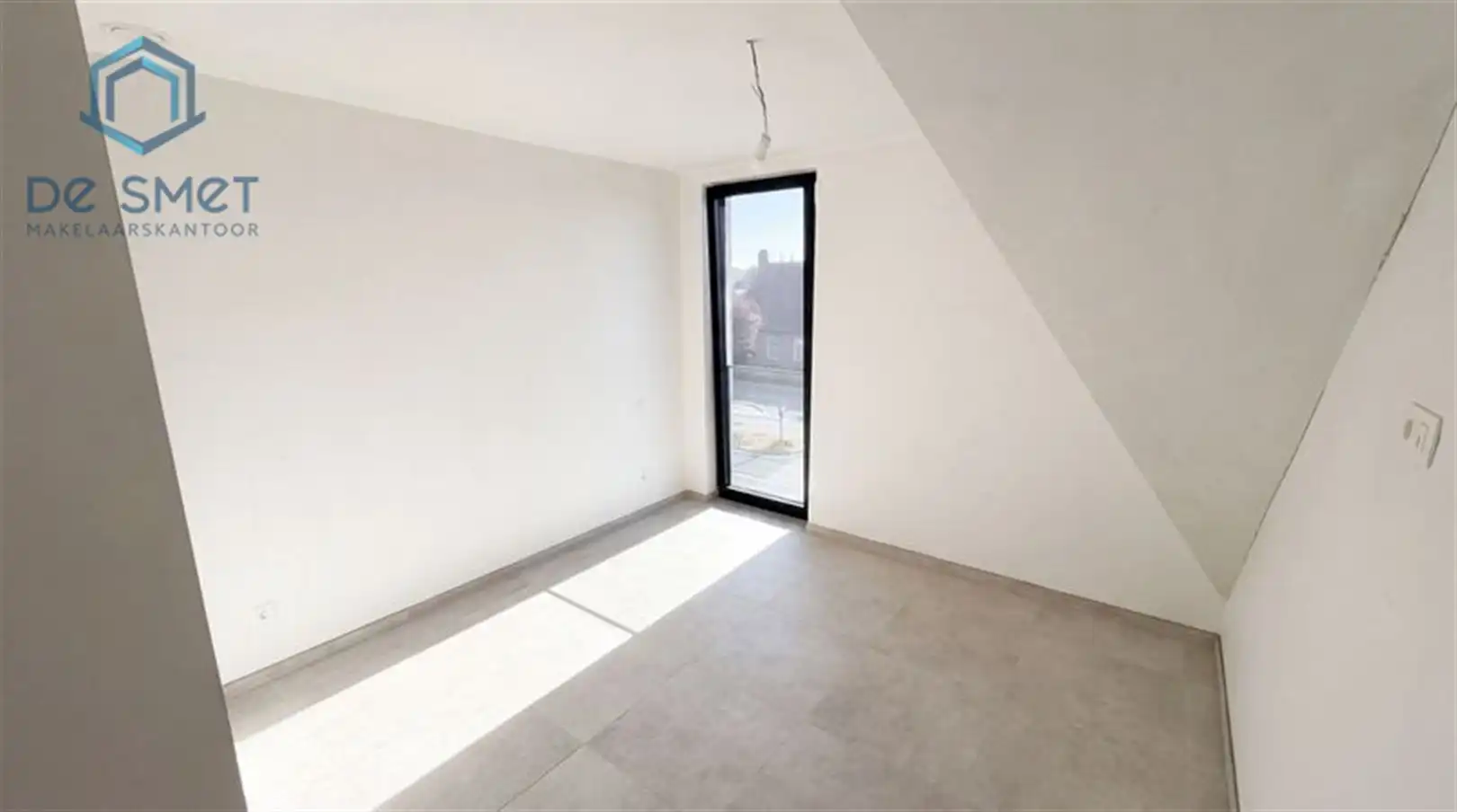 INSTAPKLAAR DAKAPPARTEMENT MET 2 SLAAPKAMERS, ZONNEPANELEN & MOGELIJKHEID TOT EXTRA RUIMTE foto 19