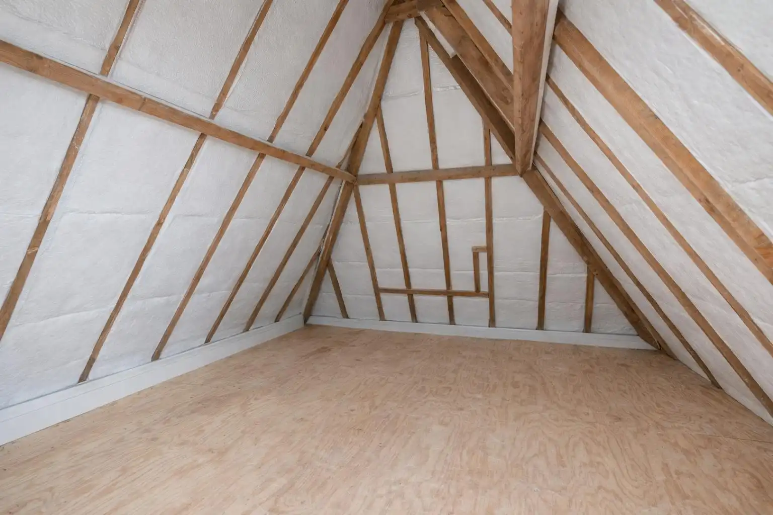 Rijwoning met 3 slaapkamers en stadsterras te koop in Brugge foto 9