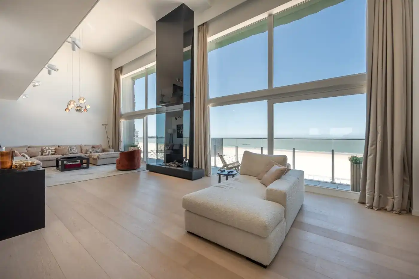 Uitzonderlijk duplex-penthouse met mezzanine en panoramisch zeezicht foto 2