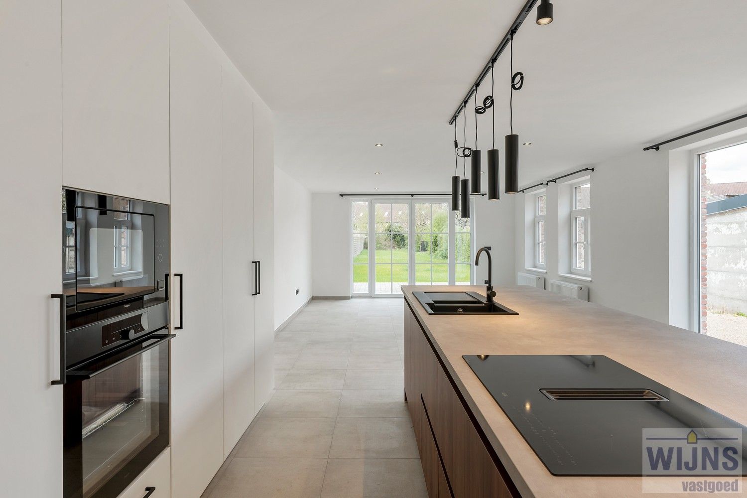 Prachtig gerenoveerde woning met 3 slpkm foto 11