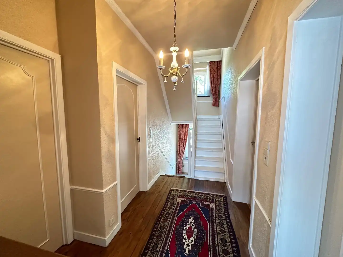 Woning met 4 slaapkamers, tuin en bewoonbare oppervlakte van 308 vierkante meter foto 7