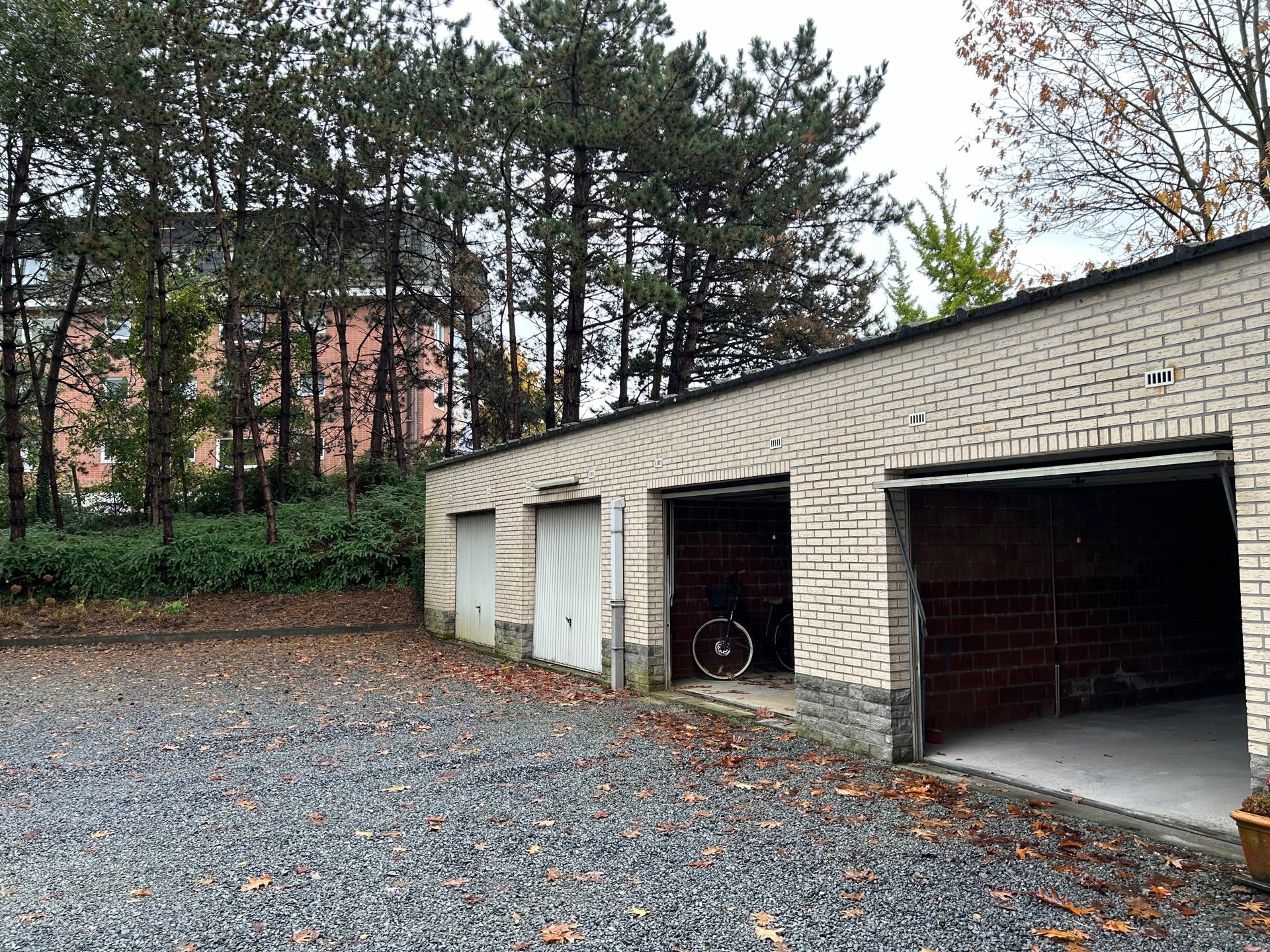 Ruim appartement met terras & garage. foto 15