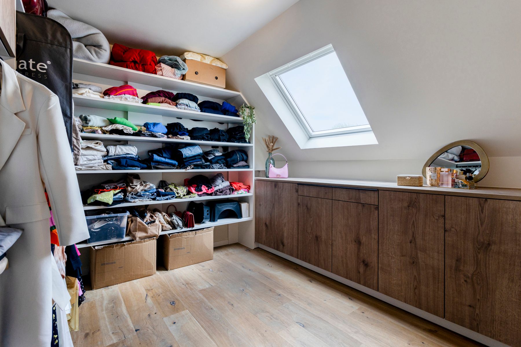 Charmante woning in Pastoriestijl met zonnepanelen! foto 16
