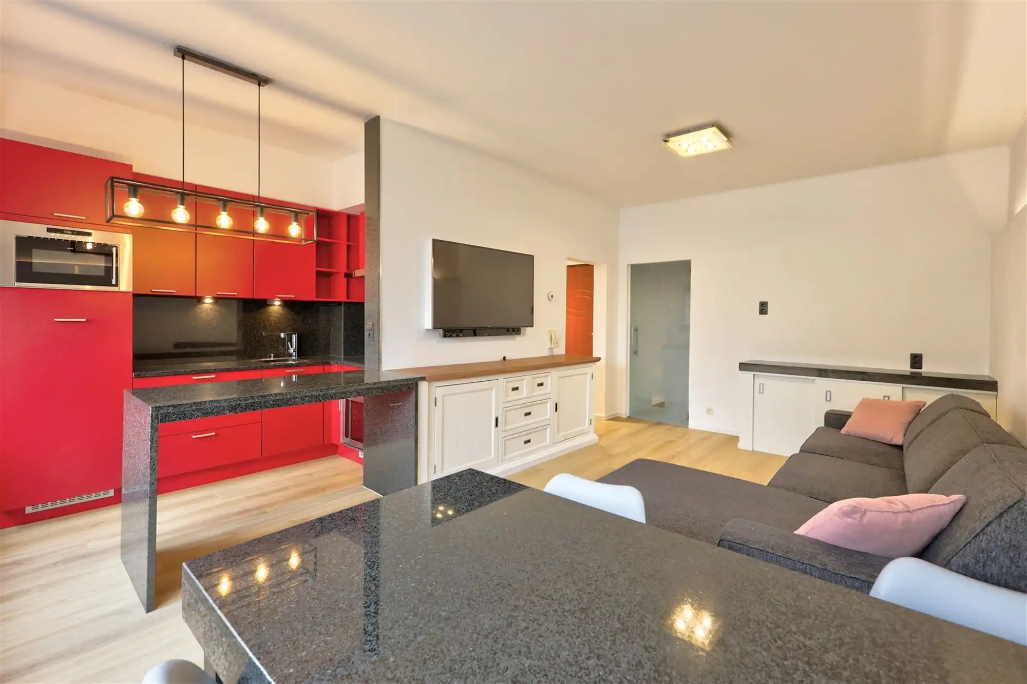 Gemeubeld appartement met ruim terras in centrum Antwerpen foto 2