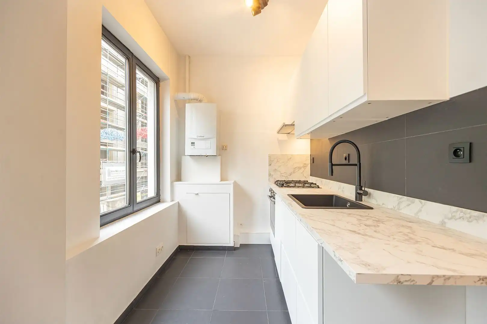 Gerenoveerd appartement in de gezellige Kloosterstraat foto 7