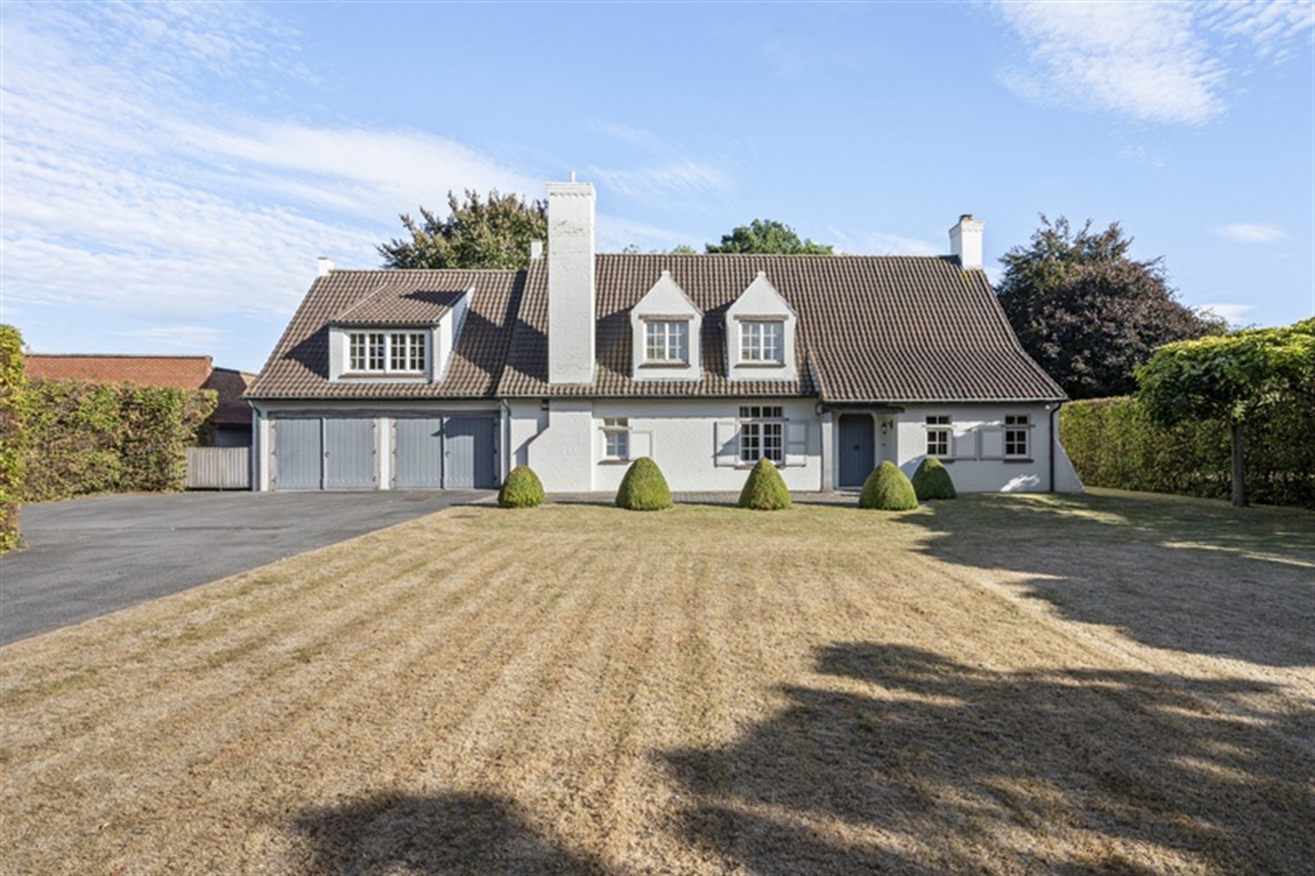 Kom binnen, kom dromen: royale eigendom op 3057 m² foto 2