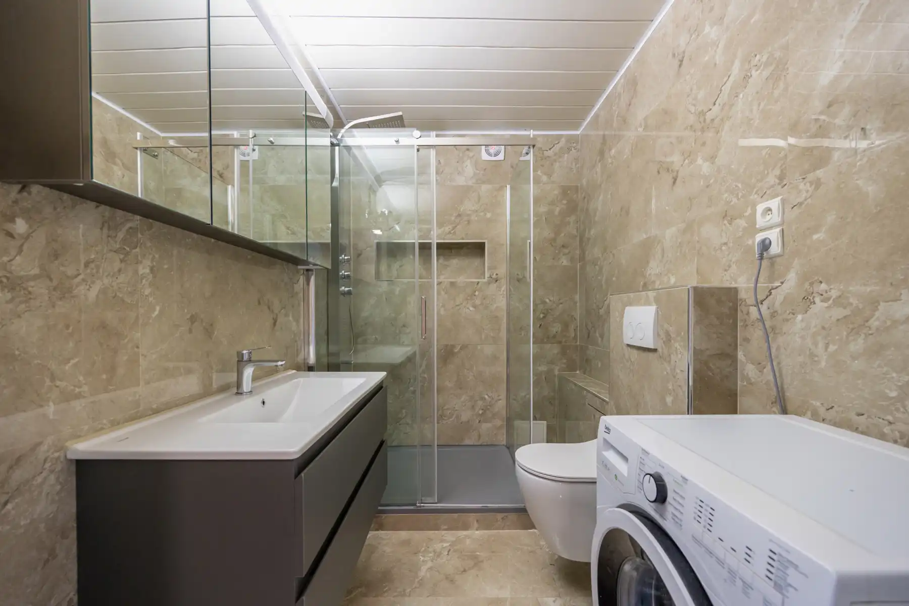 Gerenoveerd app met 2slk en garage foto 19