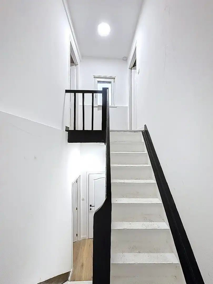 Instapklare gerenoveerde woning op toplocatie in Tienen foto 4