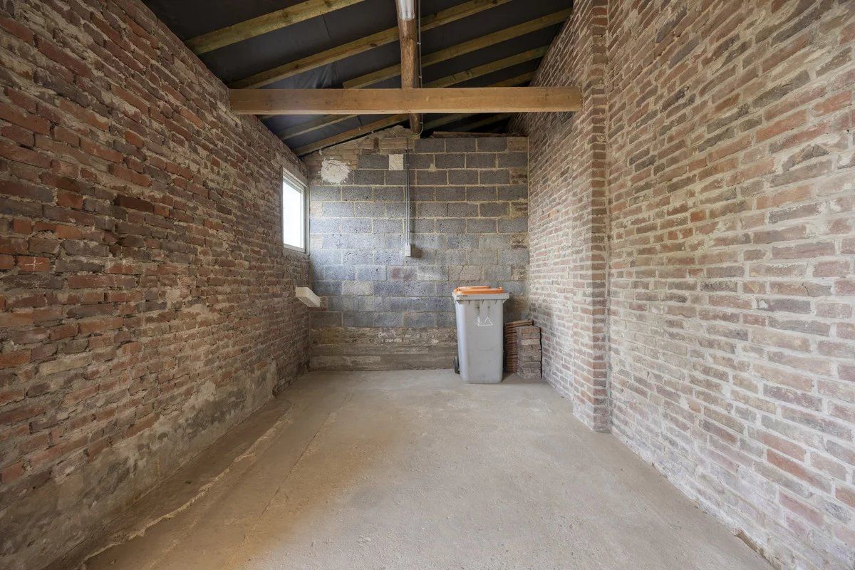 GERENOVEERDE INSTAPKLARE WONING MET 3 SLPK'S IN KESSELT (LANAKEN) foto 16