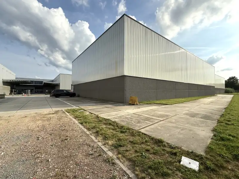 Recent magazijn van 1.062 m² met 2 sectionaalpoorten op toplocatie in Oostakker foto 14