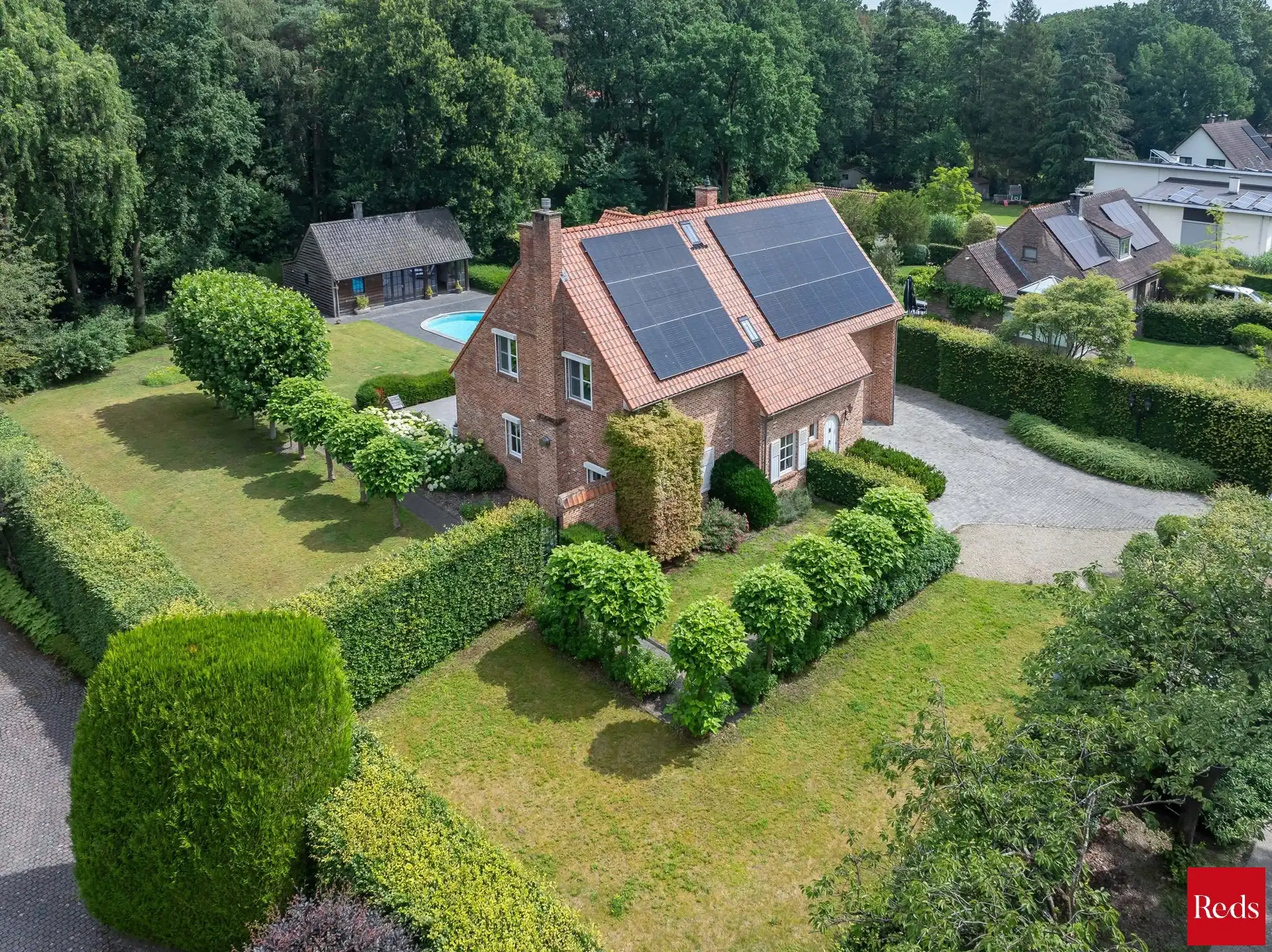 Landelijke villa met zwembad en poolhouse in alle privacy foto {{pictureIndex}}