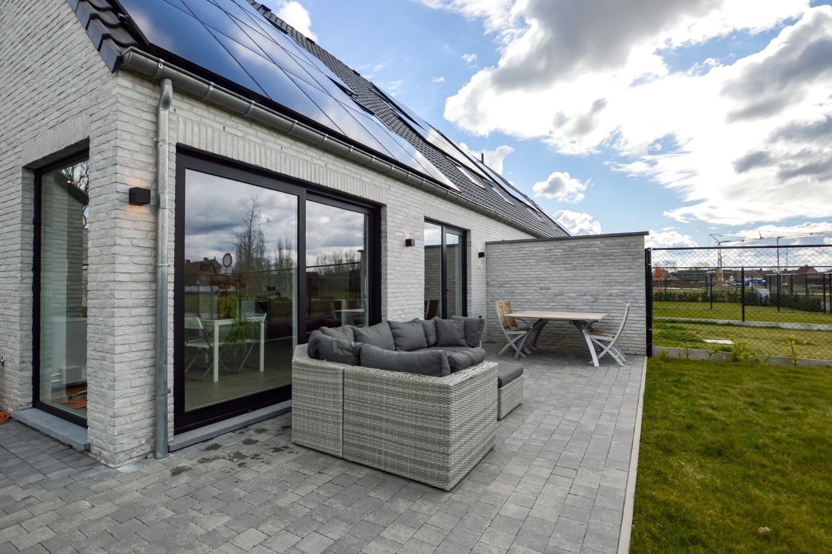 Instapklare halfopen nieuwbouwwoning te Varsenare! foto 25