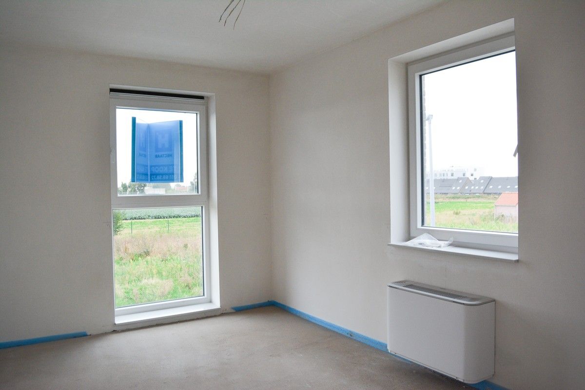 Moderne nieuwbouwwoning gelegen in Rumbeke foto 9