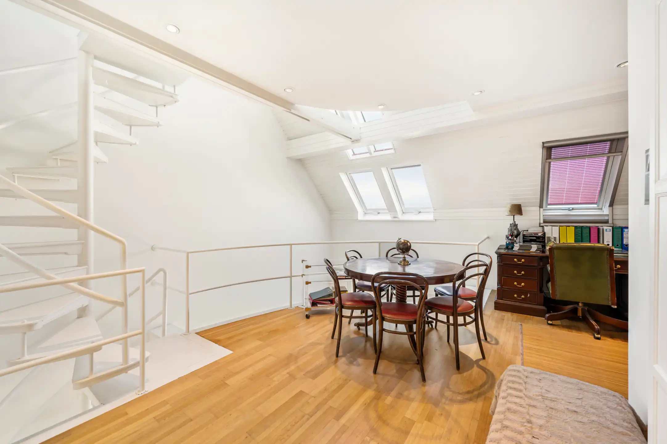 ANTWERPEN-CENTRUM - Appartement met zicht op de Schelde foto 2