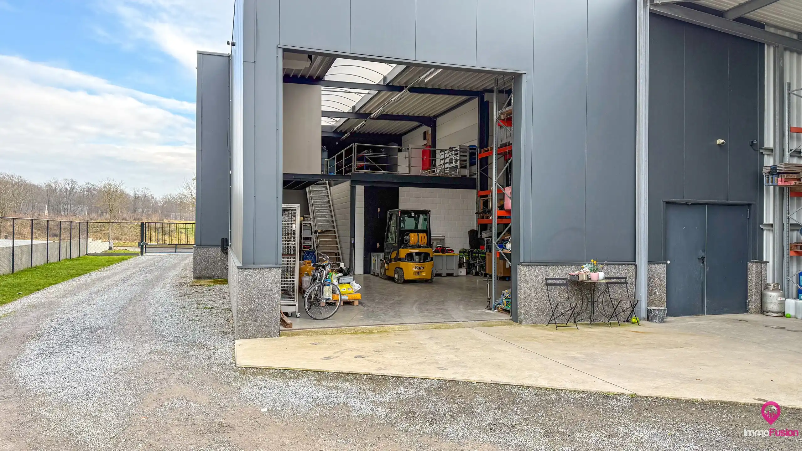 Veelzijdig industrieel pand met ruime woonst en zonnepanelen foto 74
