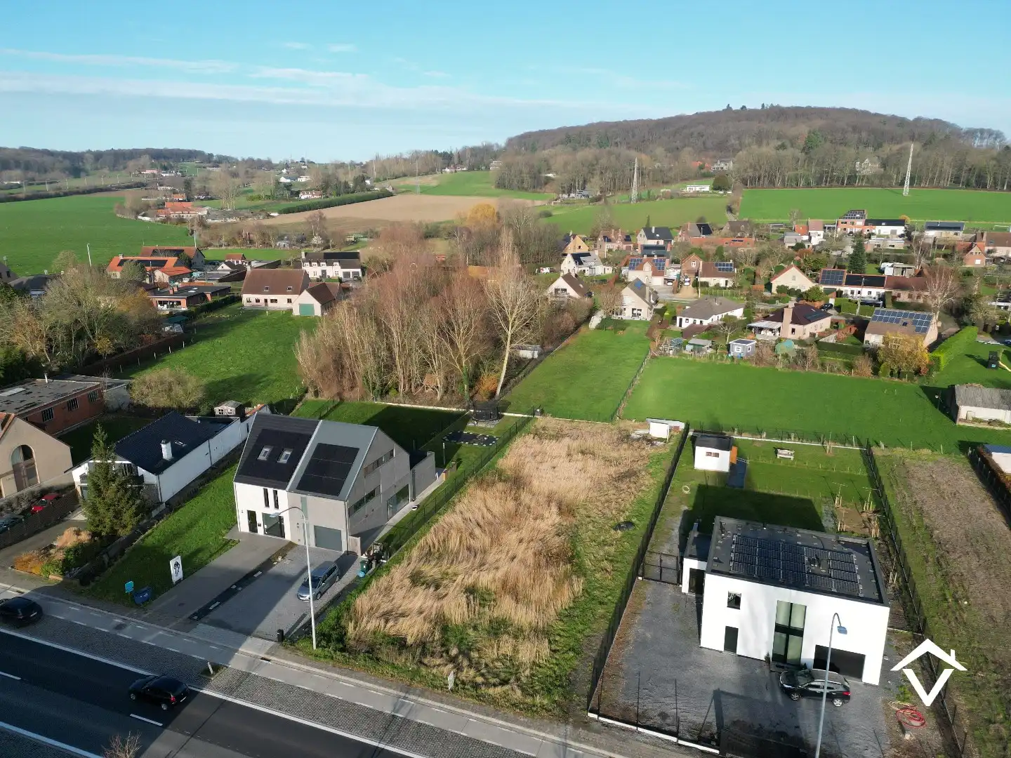 Ruim perceel van 1243 m² in het prachtige Ronse foto 2