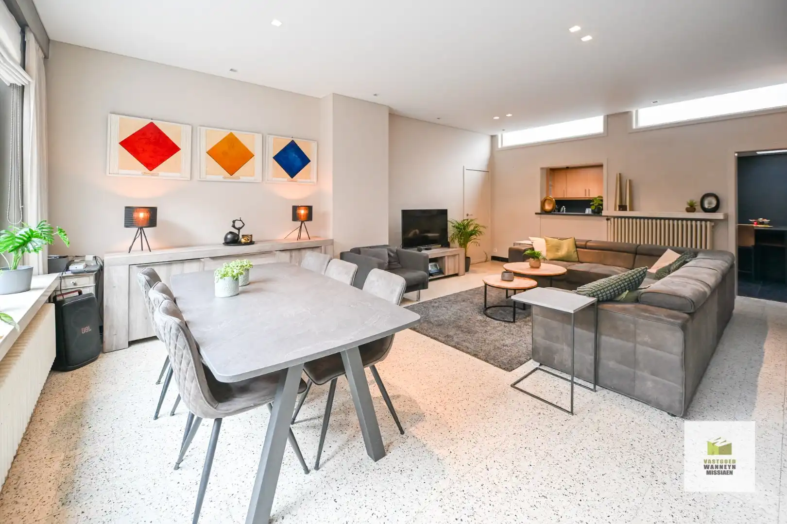 Centraal gelegen gezinswoning met 4 slaapkamer en ruim (230m2) polyvalent bijgebouw te Wingene foto 4