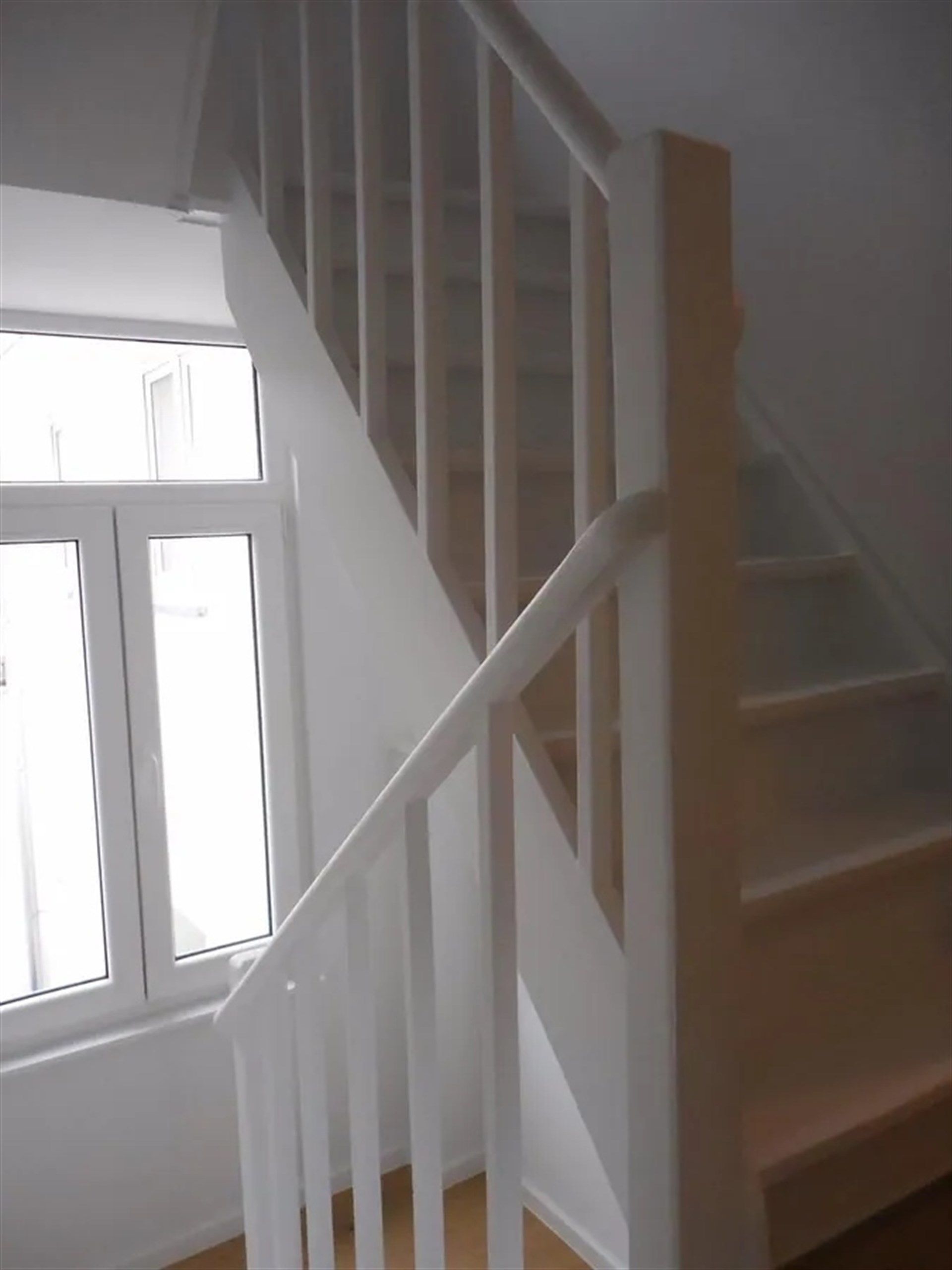 Knusse gerenoveerde rijwoning met 3 slaapkamers. foto 14