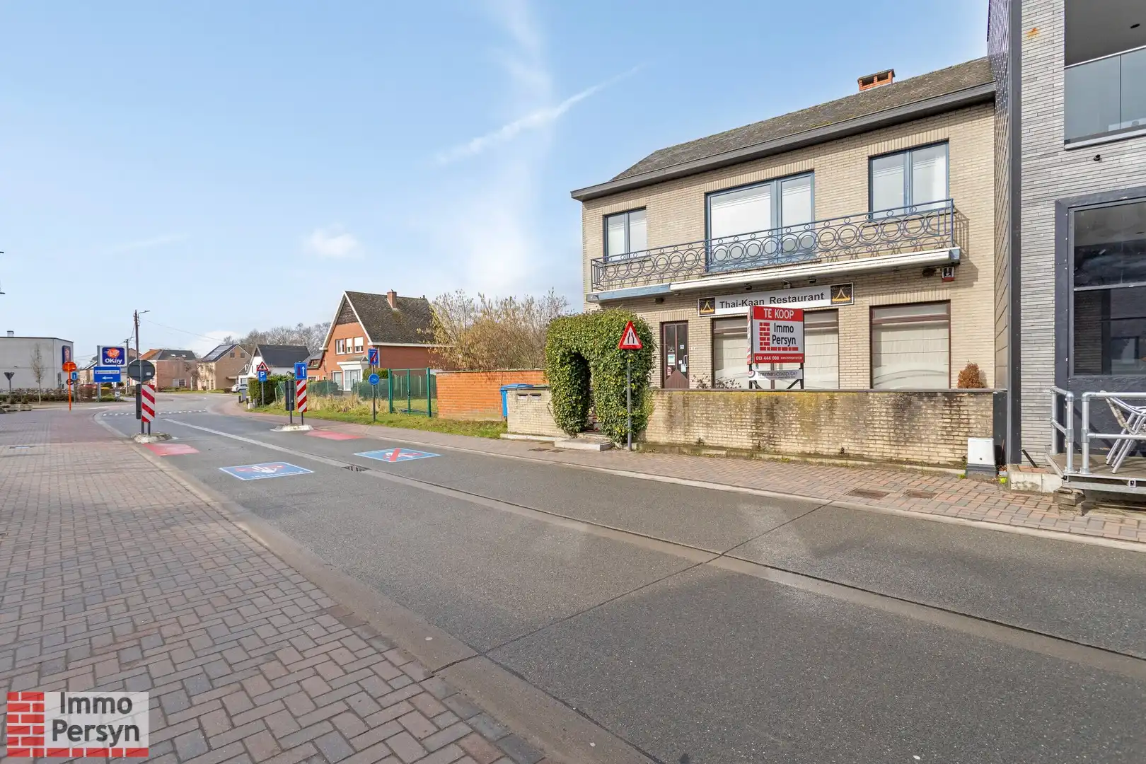 Veelzijdig handelspand met bovenliggende woonst en studio op centrale ligging in Begijnendijk foto 2