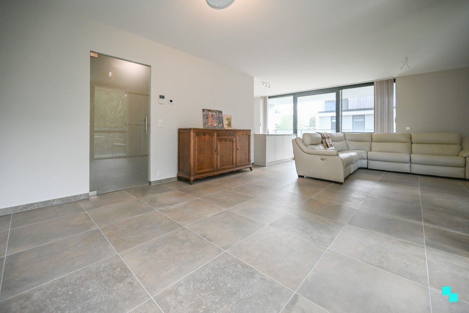 Bijna energieneutraal (E-peil: 8) instapklaar appartement te Bosmolens foto 5