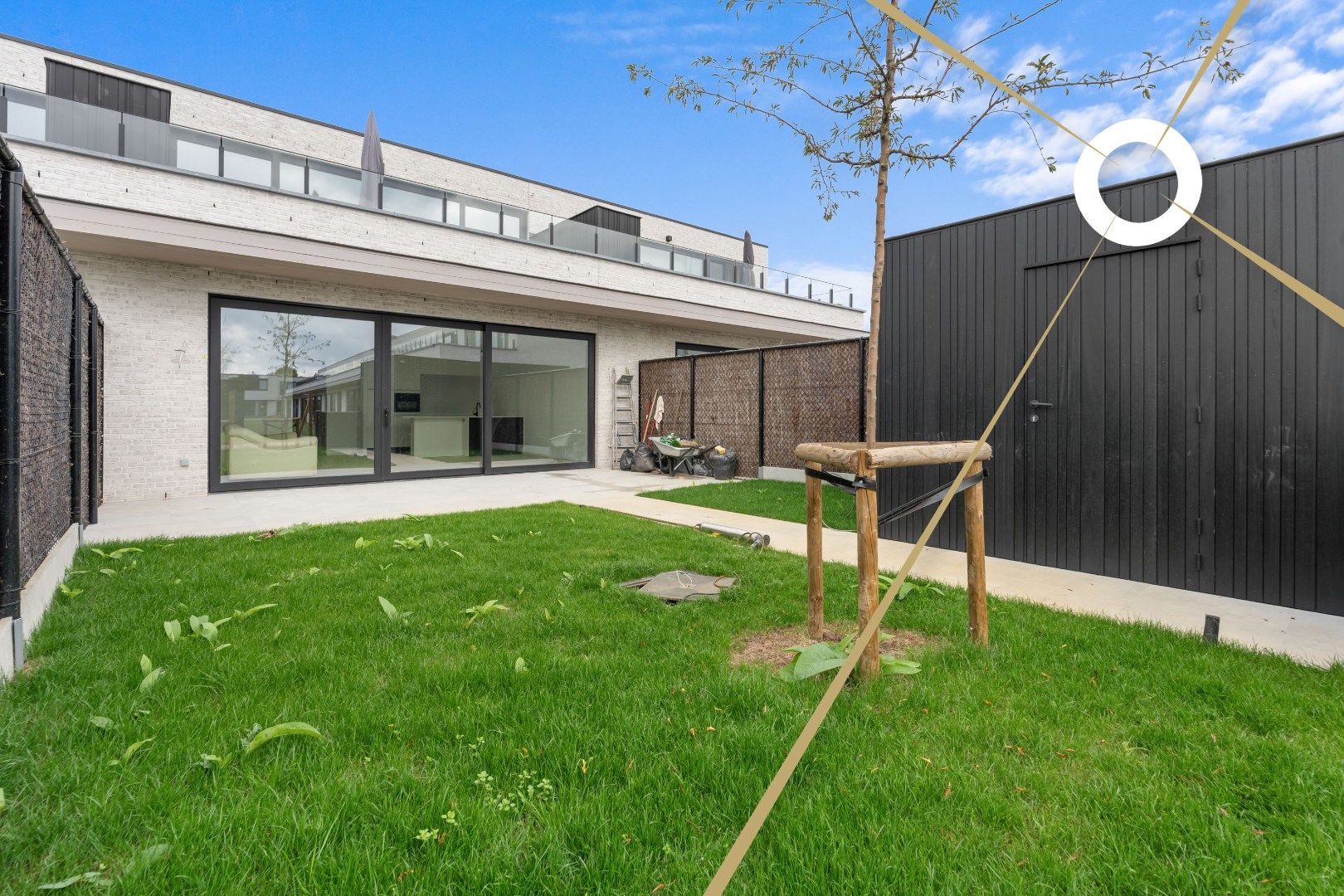 Energiezuinige eengezinswoning met carport, 2 slaapkamers en tuin foto {{pictureIndex}}