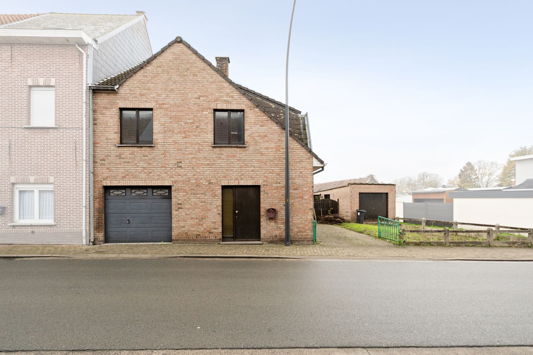 Te renoveren HOB op een ideale locatie! foto {{pictureIndex}}