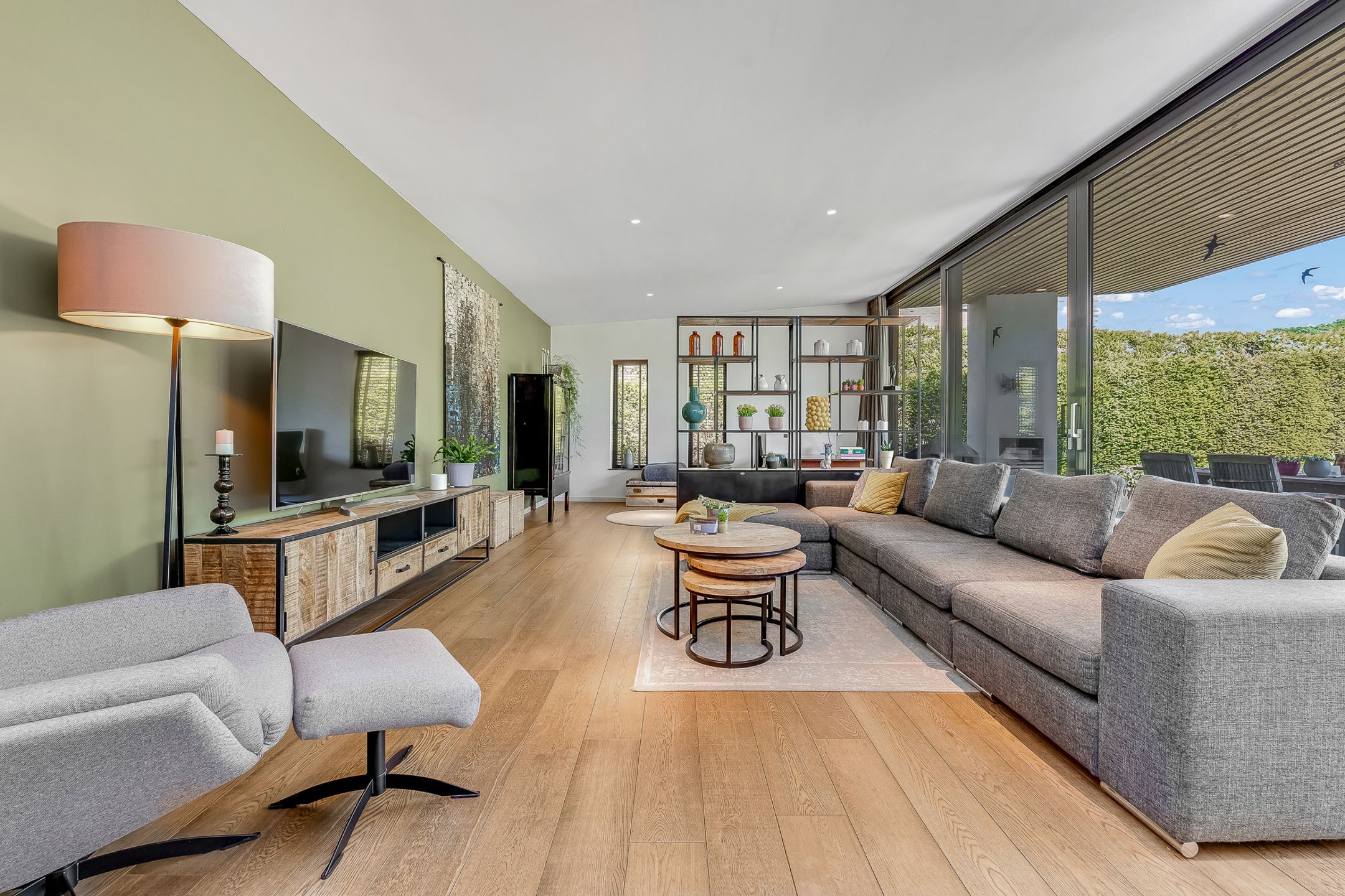 Instapklare woning met tuingerichte aanbouw foto 5