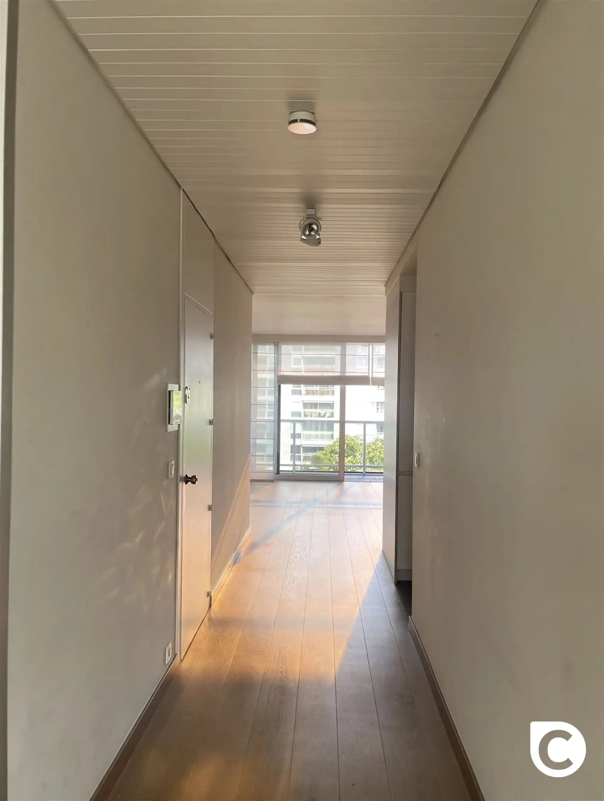 Ruim en licht verzorgd 2-slp appartement met terrassen foto 8