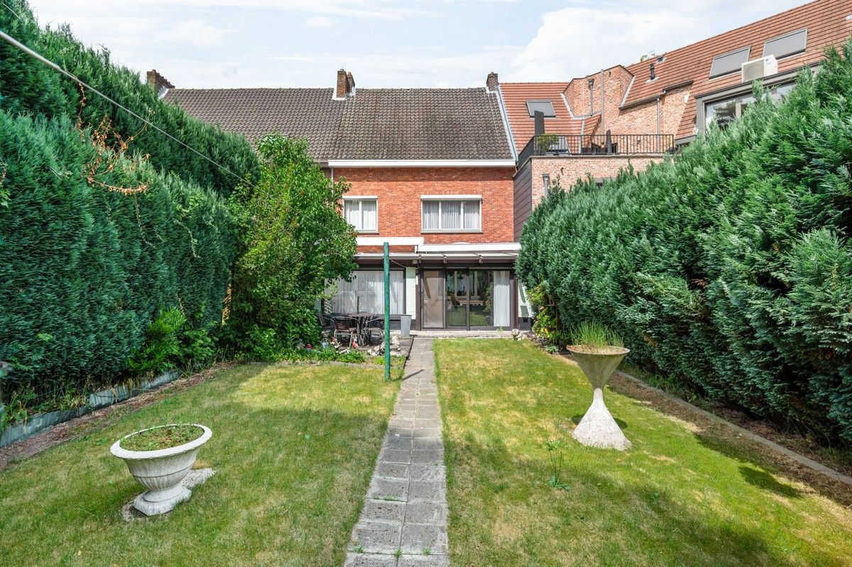 Op te frissen/te renoveren woning met potentieel op toplocatie in Schilde foto 20