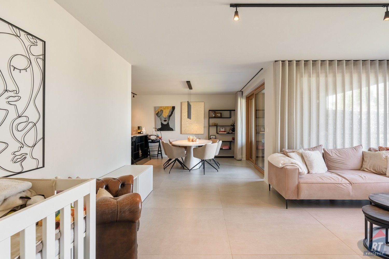 Stijlvolle en energiezuinige woning vlakbij het centrum en station van Landen foto 4