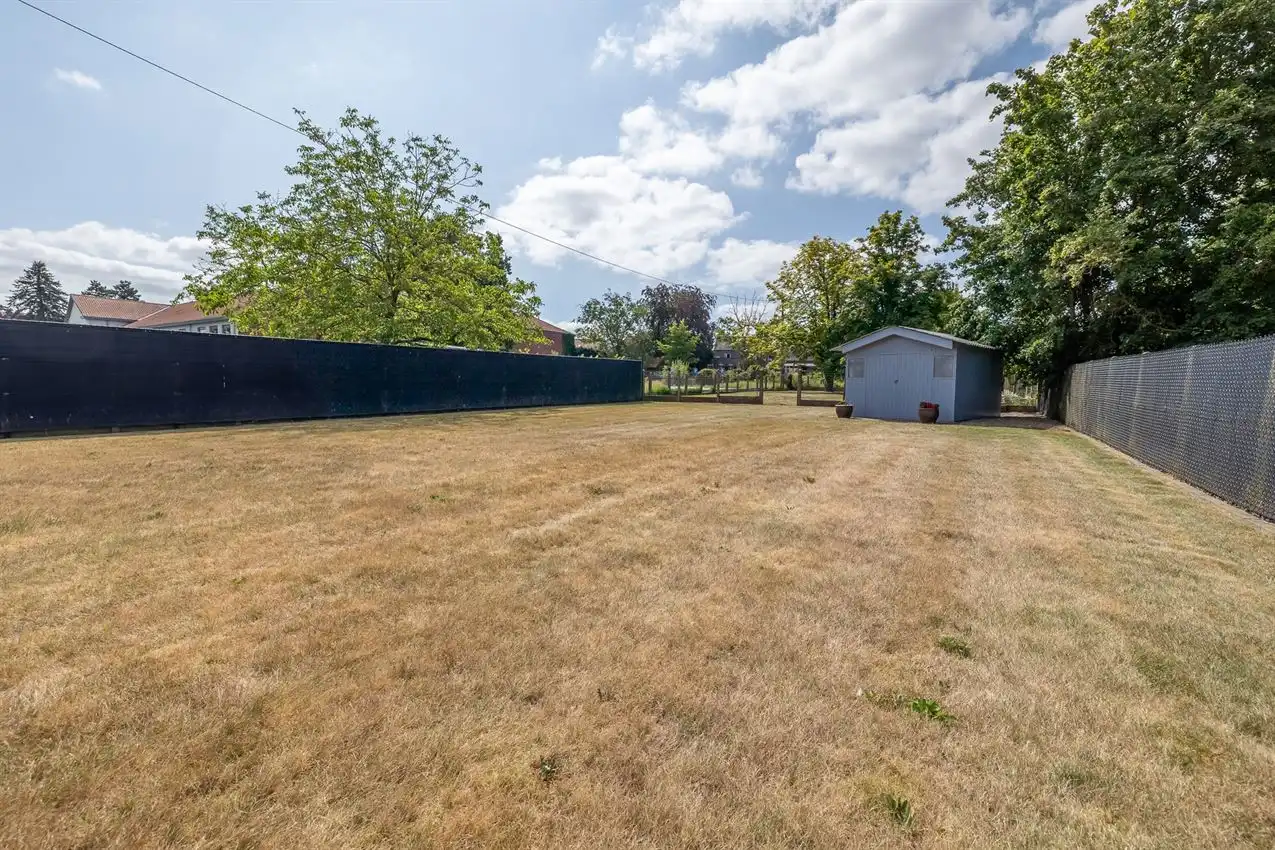 Verzorgde 3slk woning op zuidgericht perceel van ca 1638ca foto 44