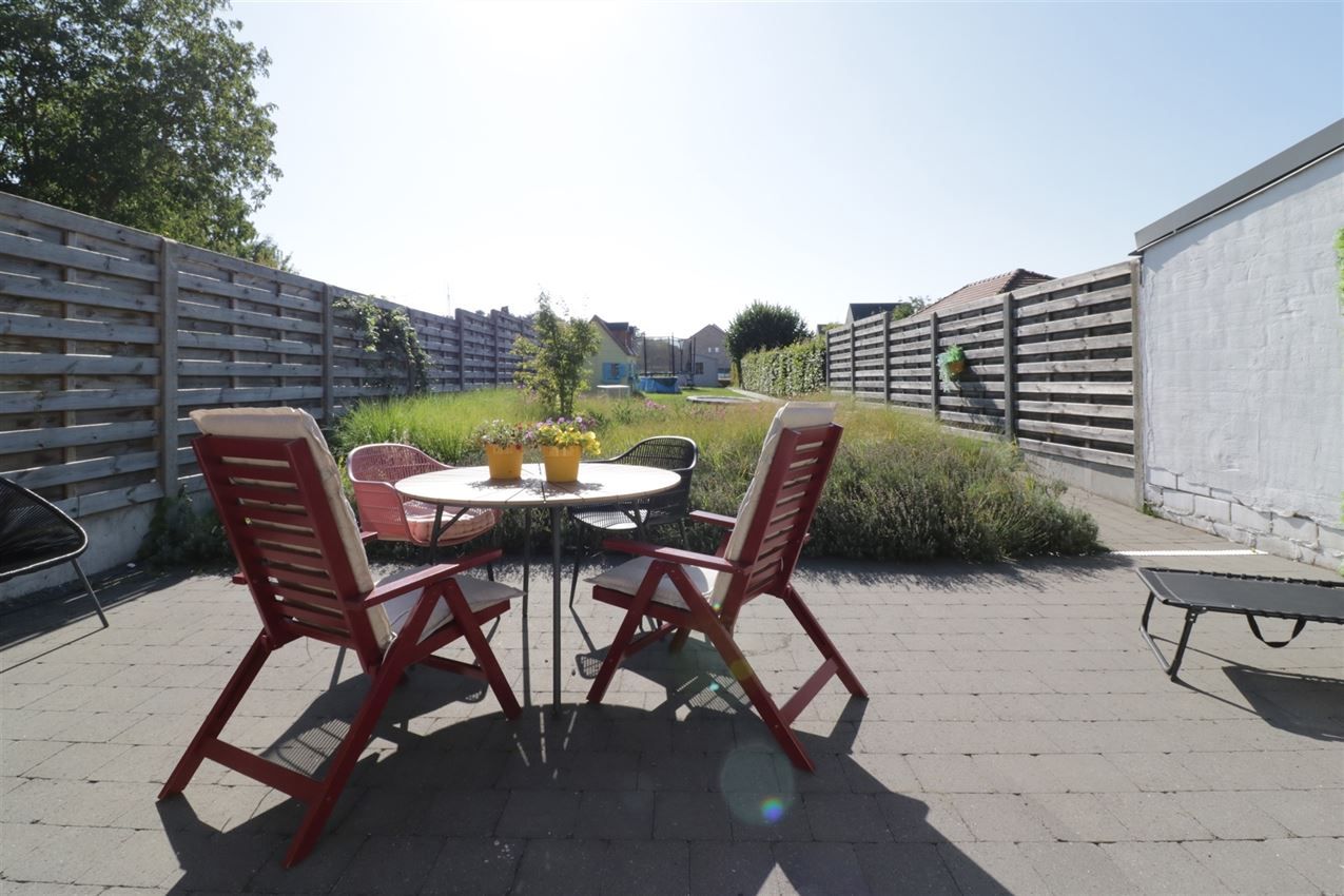Gerenoveerde woning met tuin op rustige locatie foto 32