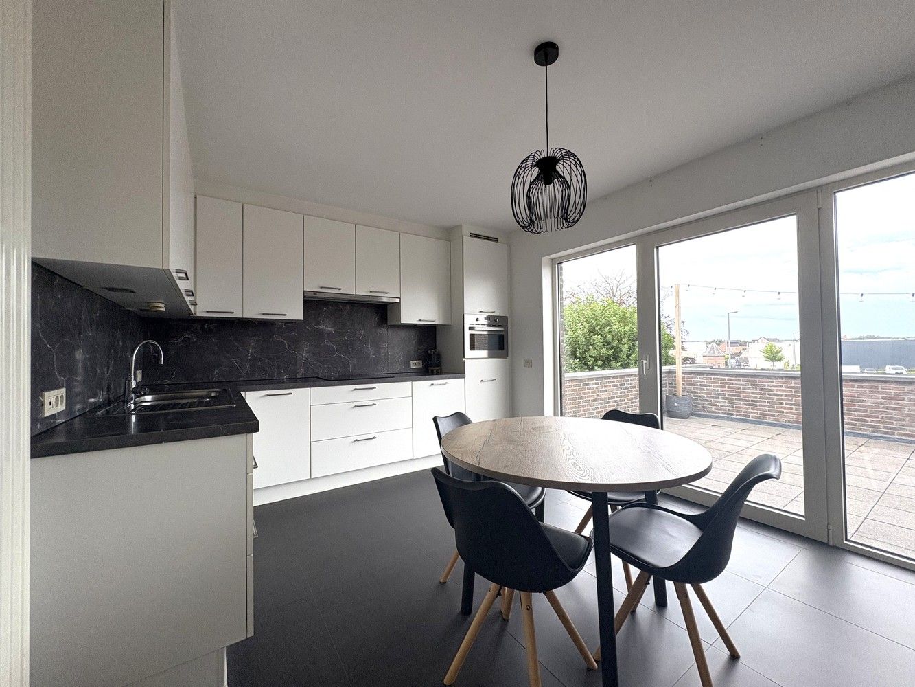Appartement met 2 slpk + ruim zongericht  terras foto 3