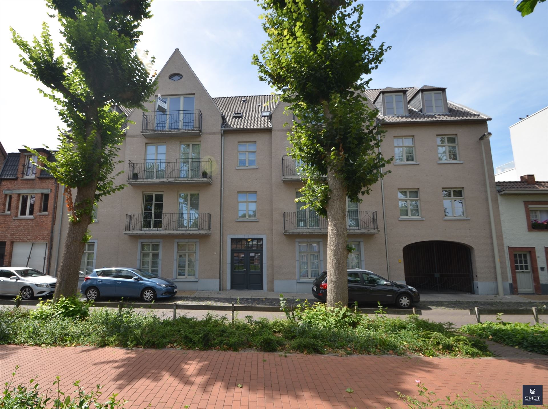 Autostaanplaats te koop foto {{pictureIndex}}