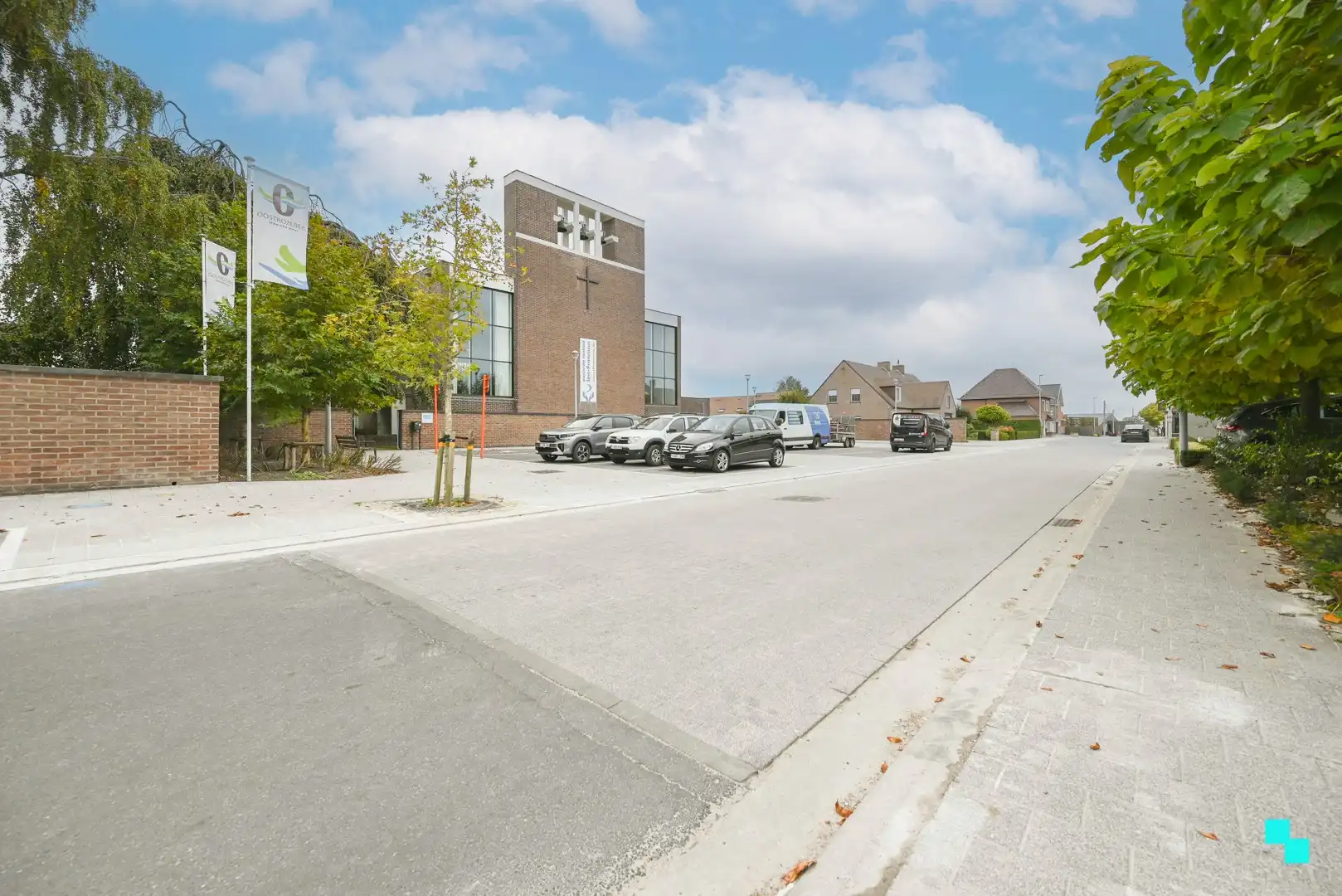 Halfopen nieuwbouwwoning met landelijke verzichten foto 21