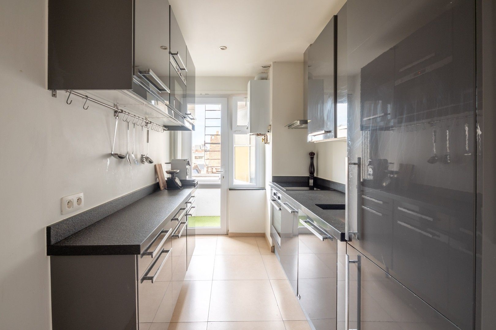 Stijlvol appartement met open uitzicht in de Harmoniewijk foto 11