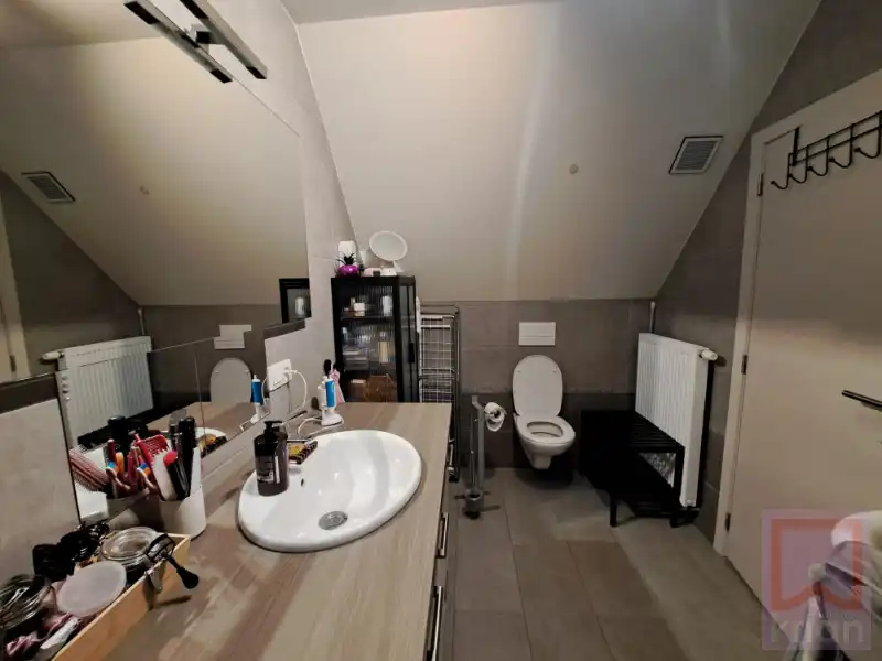 Instapklaar modern dak/duplexappartement (+-111m²) met magnifiek terras, garage en autostaanplaats foto 18
