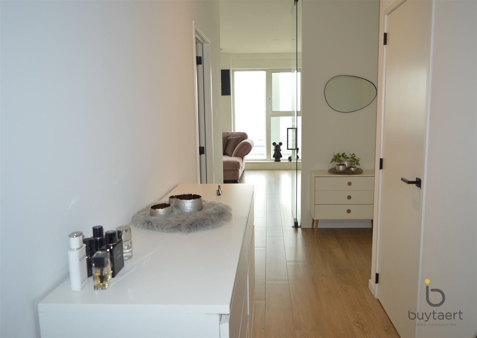 Subliem drie slaapkamer appartement op de Sky line in Antwerpen! foto 5