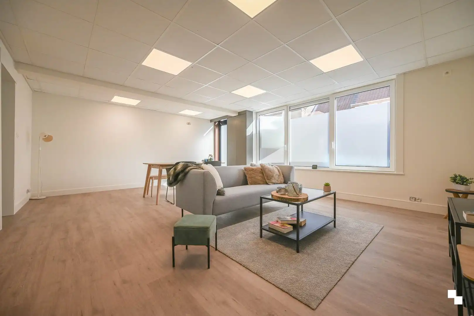 Gerenoveerde woning nabij centrum Izegem foto 2