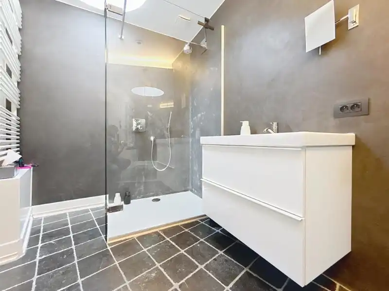 Te koop :Wonen en werken in hartje Roeselare ! foto 6