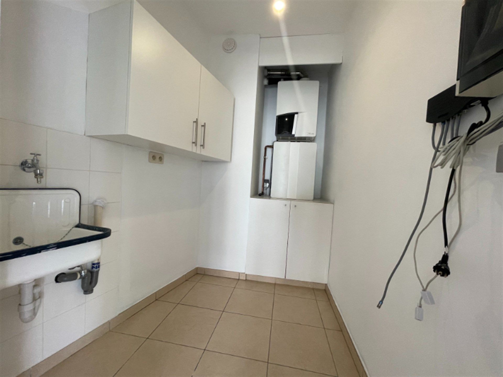 Appartement met 2 slaapkamers in centrum Aalst te huur foto 6