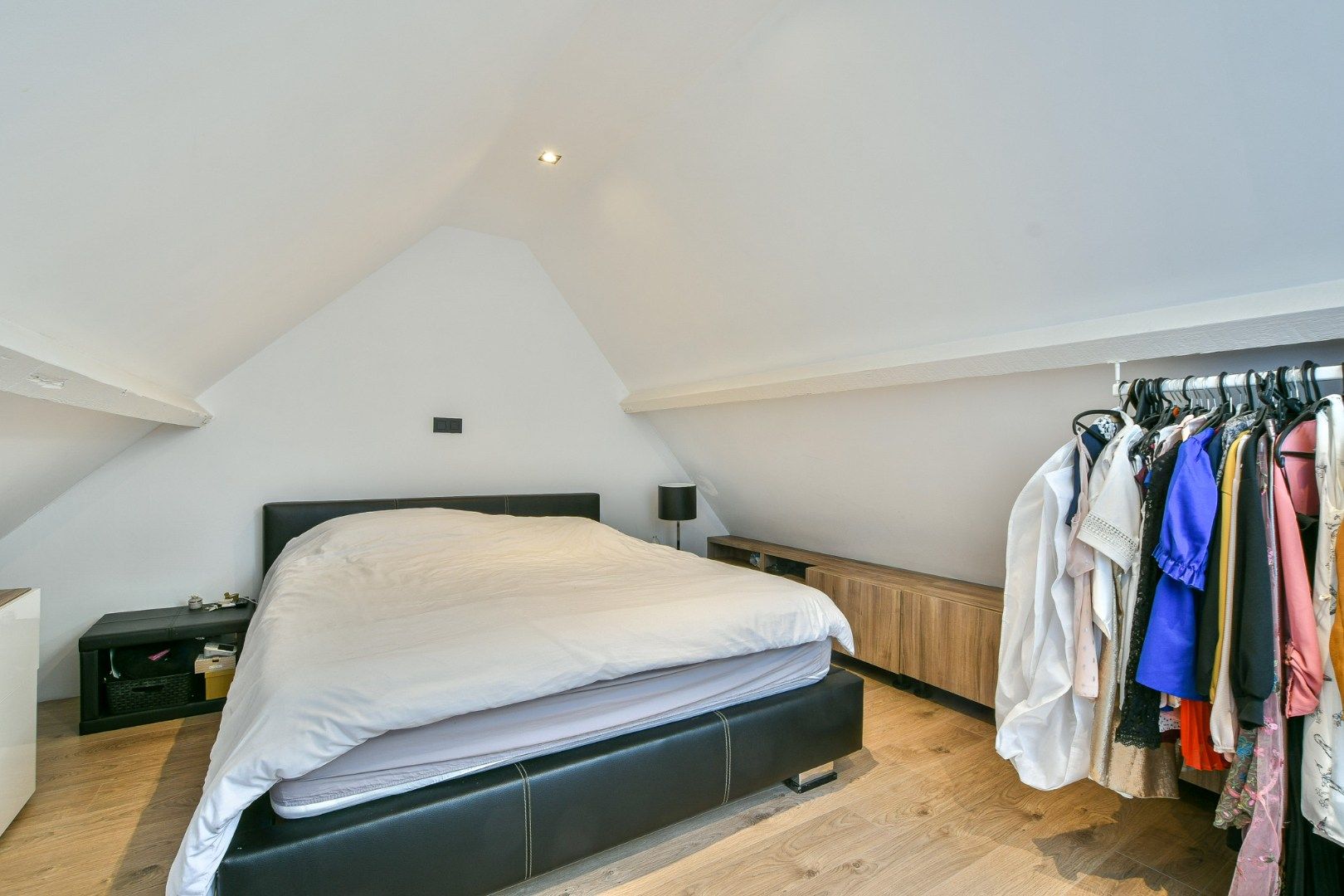 Volledig gerenoveerde bel-etagewoning in centrum Blankenberge te koop! foto 11